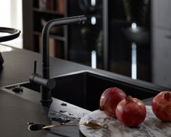 NK27806 Manhattan   Eiche Nero