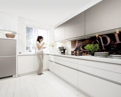 NK6756 Lux 361   WeiSZ Hochglanz   Lux 367   Lava Hochglanz